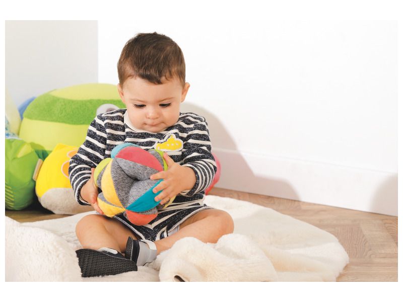 Uchopovací míč inspirovaný montessori