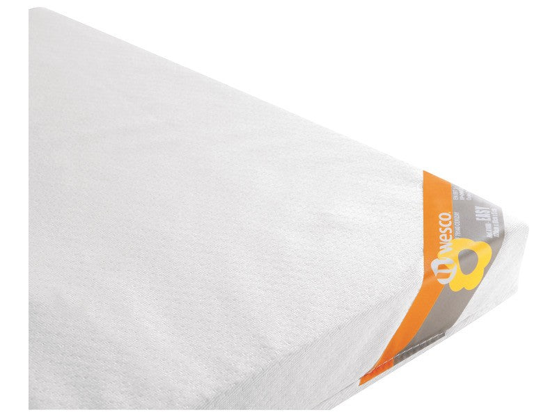 Poloviční postel cocoon a 1 skládací matrace 120 x 60 cm (rozložená)