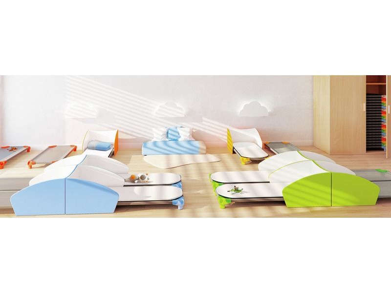 Kompletní balení stohovatelná postel + matrace + příčka